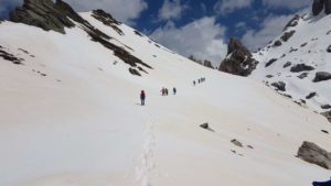 Versante innevato subito dopo il passo della Valletta Versante innevato subito dopo il passo della Valletta